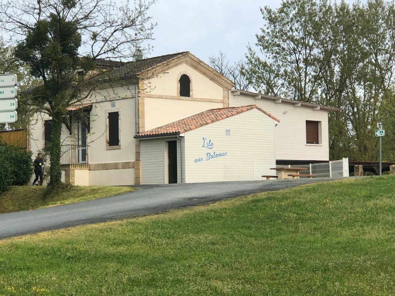L'Ile Aux Bateaux Bed & Breakfast Buzet-sur-Baise Luaran gambar